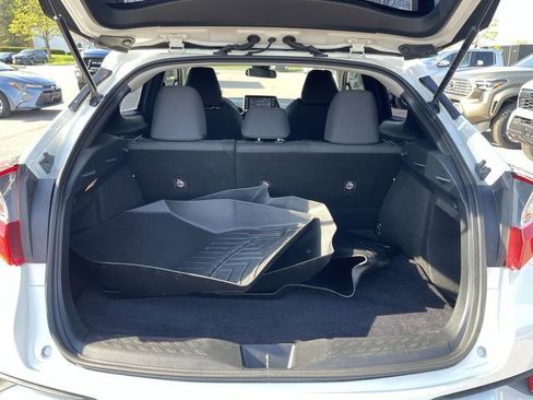 Used 2021 Toyota C-HR LE FWD image 22