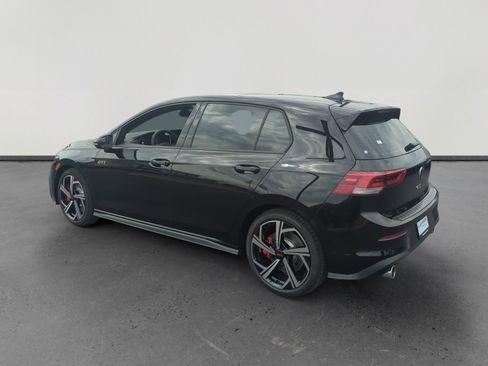 New 2025 Volkswagen Golf SE image 3