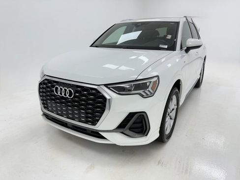 Used 2023 Audi Q3 2.0T Premium AWD/4WD image 4