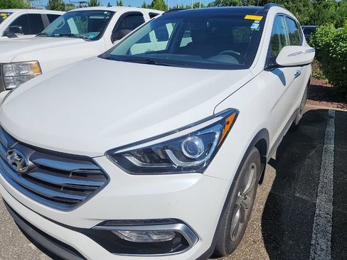 Used 2018 Hyundai Santa Fe Sport 2.0T FWD image 1