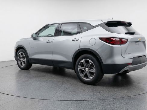 Used 2025 Chevrolet Blazer LT FWD image 6