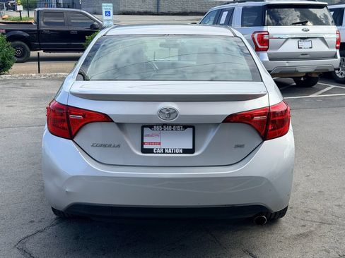 Used 2017 Toyota Corolla SE FWD image 5