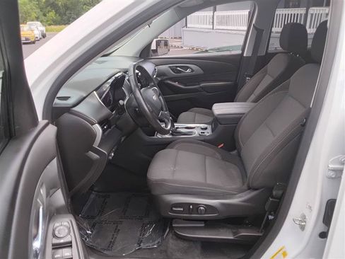 Used 2020 Chevrolet Traverse LT image 31