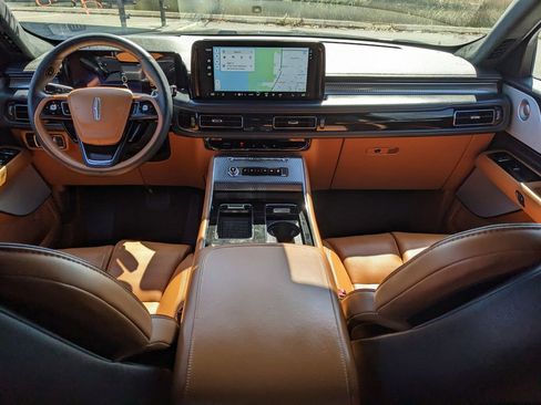 Used 2025 Lincoln Aviator Black Label image 16