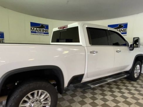 Used 2020 Chevrolet Silverado 2500 High Country w/ Z71 Off-Road Package AWD/4WD image 2