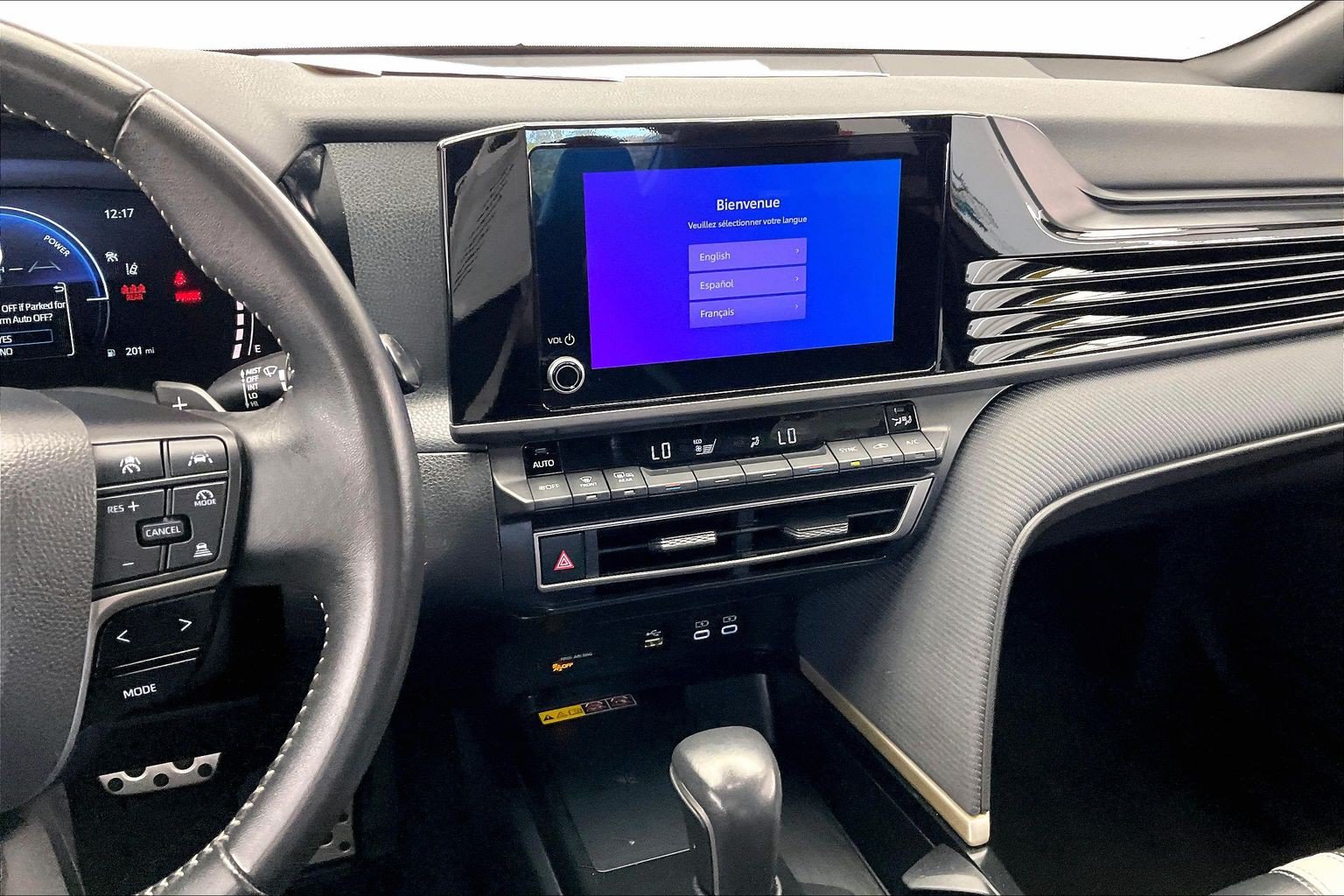 Used 2025 Toyota Camry SE FWD image 5