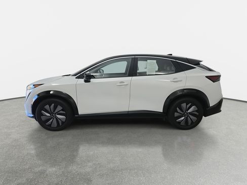 Certified 2023 Nissan Ariya FWD image 8