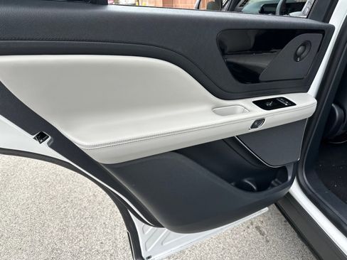 Used 2025 Lincoln Aviator AWD w/ Equipment Group 101A image 29