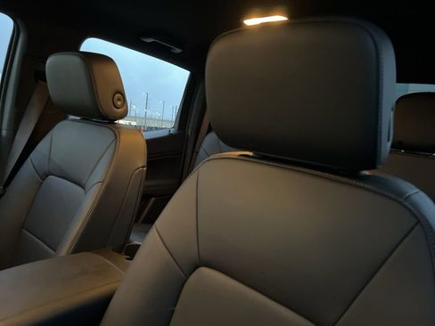 Used 2023 Chevrolet Colorado LT w/ LT Convenience Package III image 25