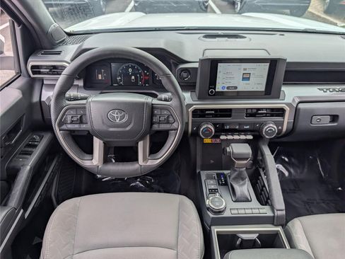 Used 2024 Toyota Tacoma SR5 AWD/4WD image 16