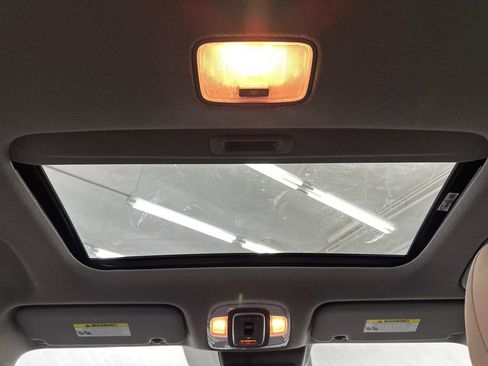 Used 2025 Hyundai Elantra SEL FWD image 20