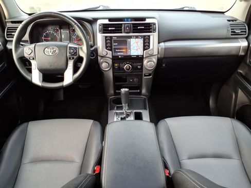 Used 2020 Toyota 4Runner SR5 Premium w/ Moonroof Package RWD image 11