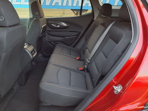 Used 2024 GMC Terrain SLE w/ Driver Convenience Package image 10