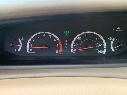 Used 2000 Toyota Avalon XLS image 32