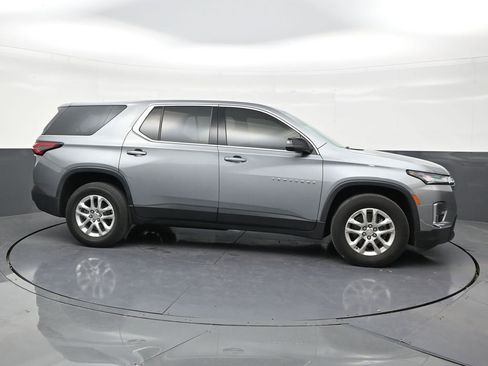 Used 2023 Chevrolet Traverse LS FWD image 6