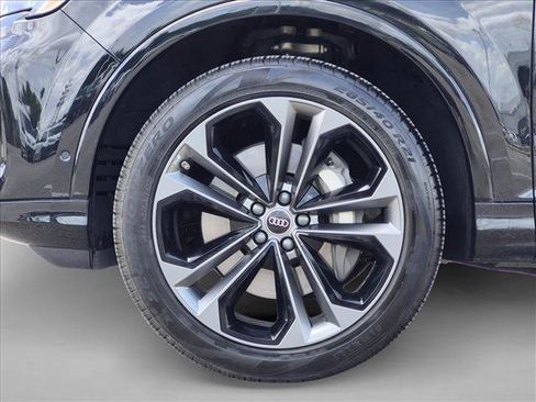 Used 2025 Audi Q7 3.0T Premium Plus AWD/4WD image 24
