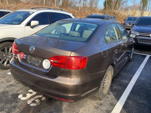 Used 2014 Volkswagen Jetta S image 5
