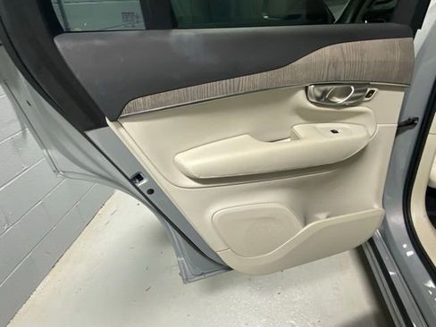 Used 2024 Volvo XC90 B6 Plus w/ Protection Package image 7