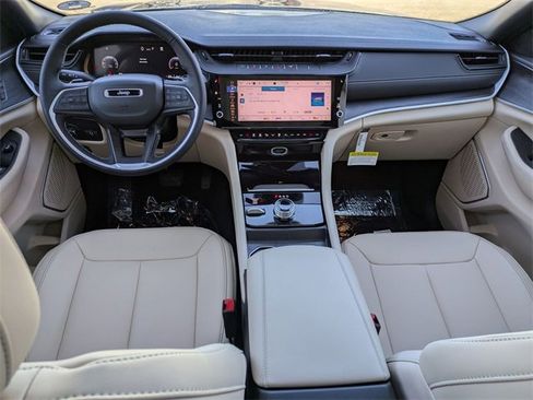 New 2026 Jeep Grand Cherokee Limited image 21