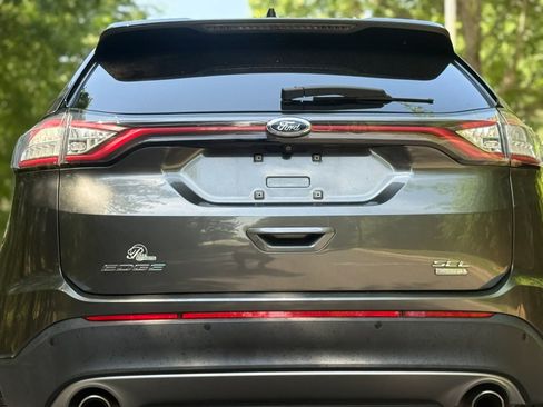 Used 2017 Ford Edge SEL w/ Equipment Group 201A FWD image 6