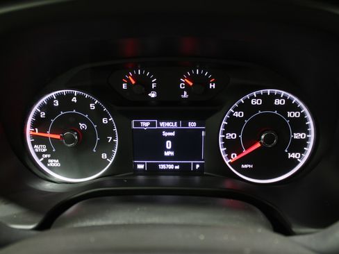 Used 2018 GMC Acadia SLE image 13