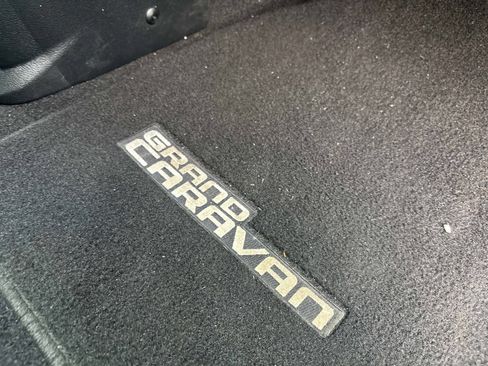 Used 2015 Dodge Grand Caravan SE w/ Quick Order Package 29E SE image 18