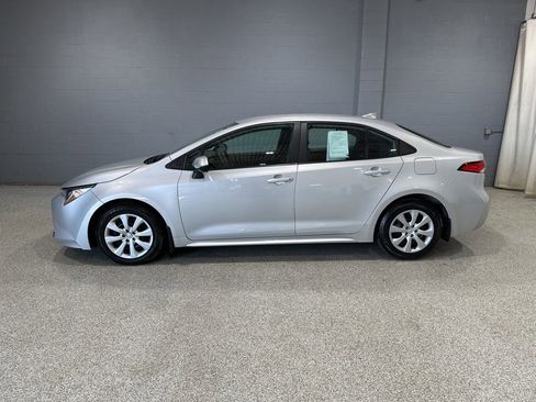 Used 2023 Toyota Corolla LE w/ Carpet Mat Package (TMS) FWD image 5