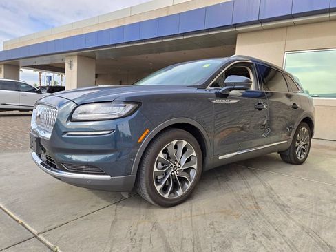 Used 2023 Lincoln Nautilus Reserve w/ Equipment Group 201A FWD image 2