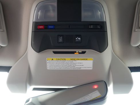 Used 2023 Subaru Crosstrek 2.0i Premium image 32