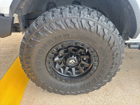 Used 2023 Ford Bronco 2-Door w/ Sasquatch Package image 8