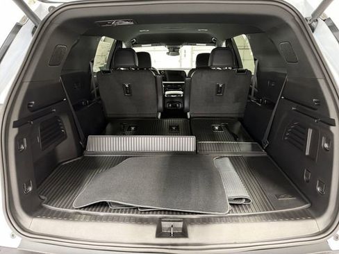 New 2026 Chevrolet Traverse LT w/ LPO, Floor Liner Package image 16