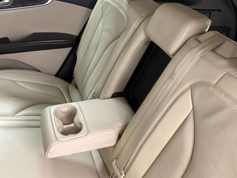 Used 2020 Lincoln Nautilus Reserve w/ Equipment Group 201A image 28