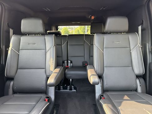 Used 2023 Cadillac Escalade ESV Premium Luxury w/ LPO, Floor Liner Package AWD/4WD image 31