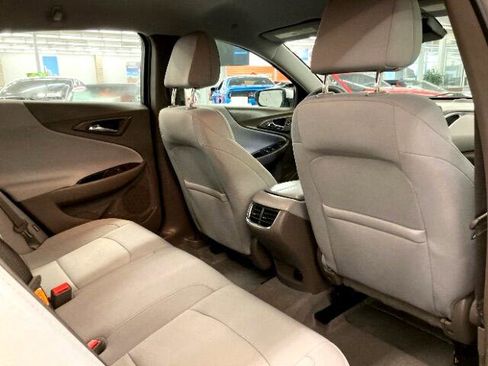 Used 2019 Chevrolet Malibu LT w/ Driver Confidence Package II image 12