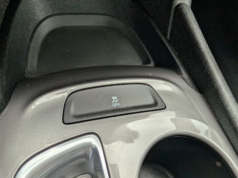 Used 2023 Chevrolet Malibu LS image 30