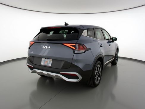 Used 2025 Kia Sportage LX image 9