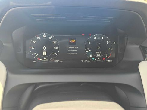 Certified 2025 Land Rover Discovery Sport S image 27