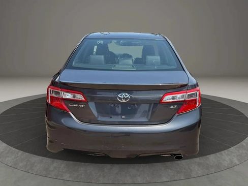 Used 2012 Toyota Camry SE FWD image 5