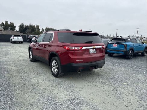 Used 2019 Chevrolet Traverse LT image 3