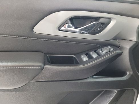 Used 2023 Chevrolet Traverse LT image 27