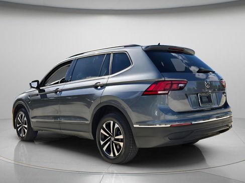 Used 2022 Volkswagen Tiguan S image 5