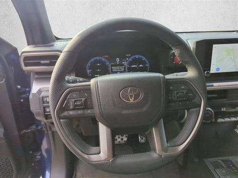 Used 2025 Toyota Tacoma TRD Sport AWD/4WD image 24