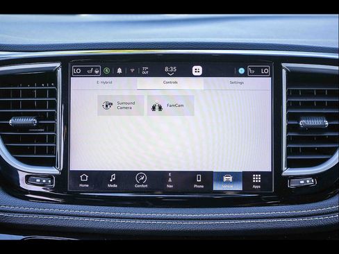 Used 2022 Chrysler Pacifica Limited w/ Uconnect Theater Family Group FWD image 16