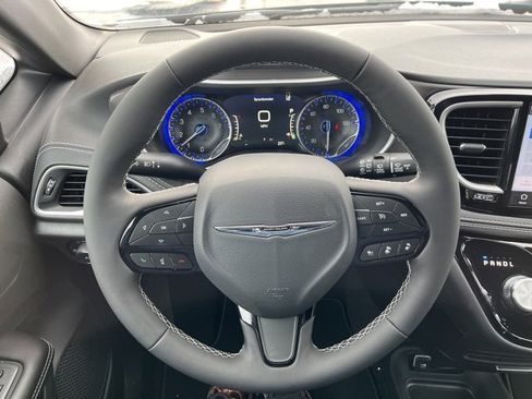 New 2026 Chrysler Pacifica Select w/ S Appearance Package image 10