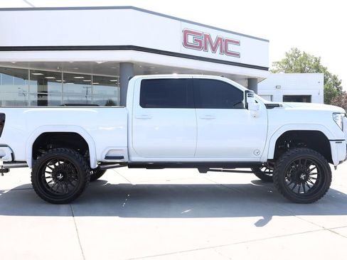 Used 2026 GMC Sierra 3500 Denali Ultimate AWD/4WD image 7
