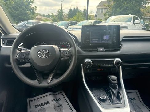 Used 2021 Toyota RAV4 XLE AWD/4WD image 23