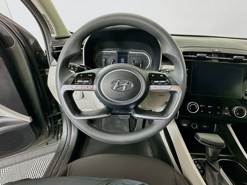 Certified 2022 Hyundai Tucson SE image 11
