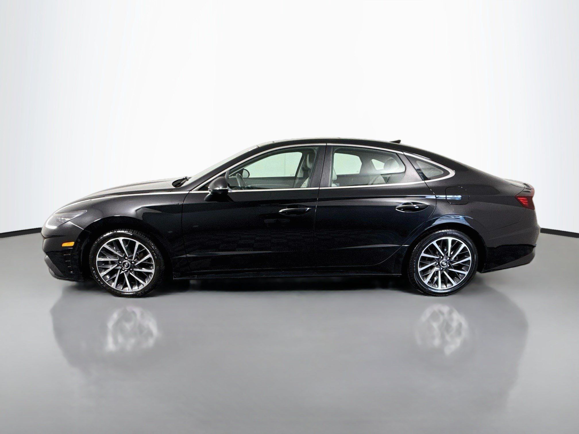 Used 2020 Hyundai Sonata Limited FWD image 6