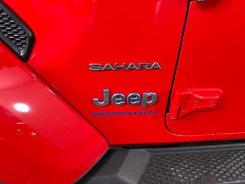 Used 2024 Jeep Wrangler Unlimited Sahara image 10