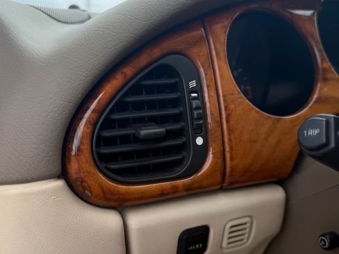Used 1997 Jaguar XK8 Convertible RWD image 15